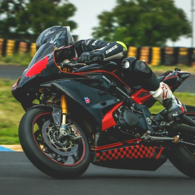 Royal Enfield Meteor 350 Reviews: An Iconic Cruiser’s Triumph