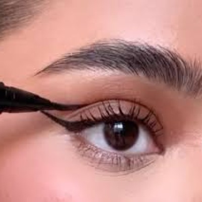 Fashion How to Apply Eyeliner Perfectly: A Beginner’s Guide